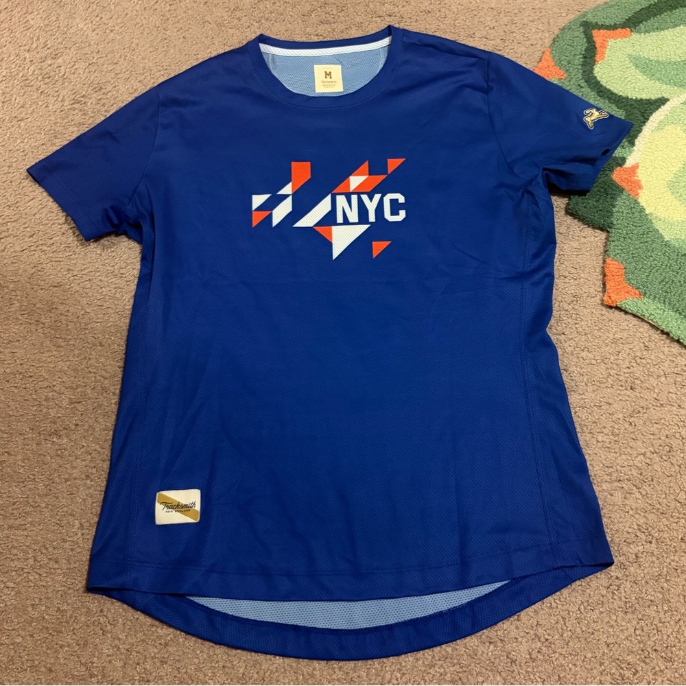 Tracksmith NYC Marathon Short Sleeve Women’s M NWOT